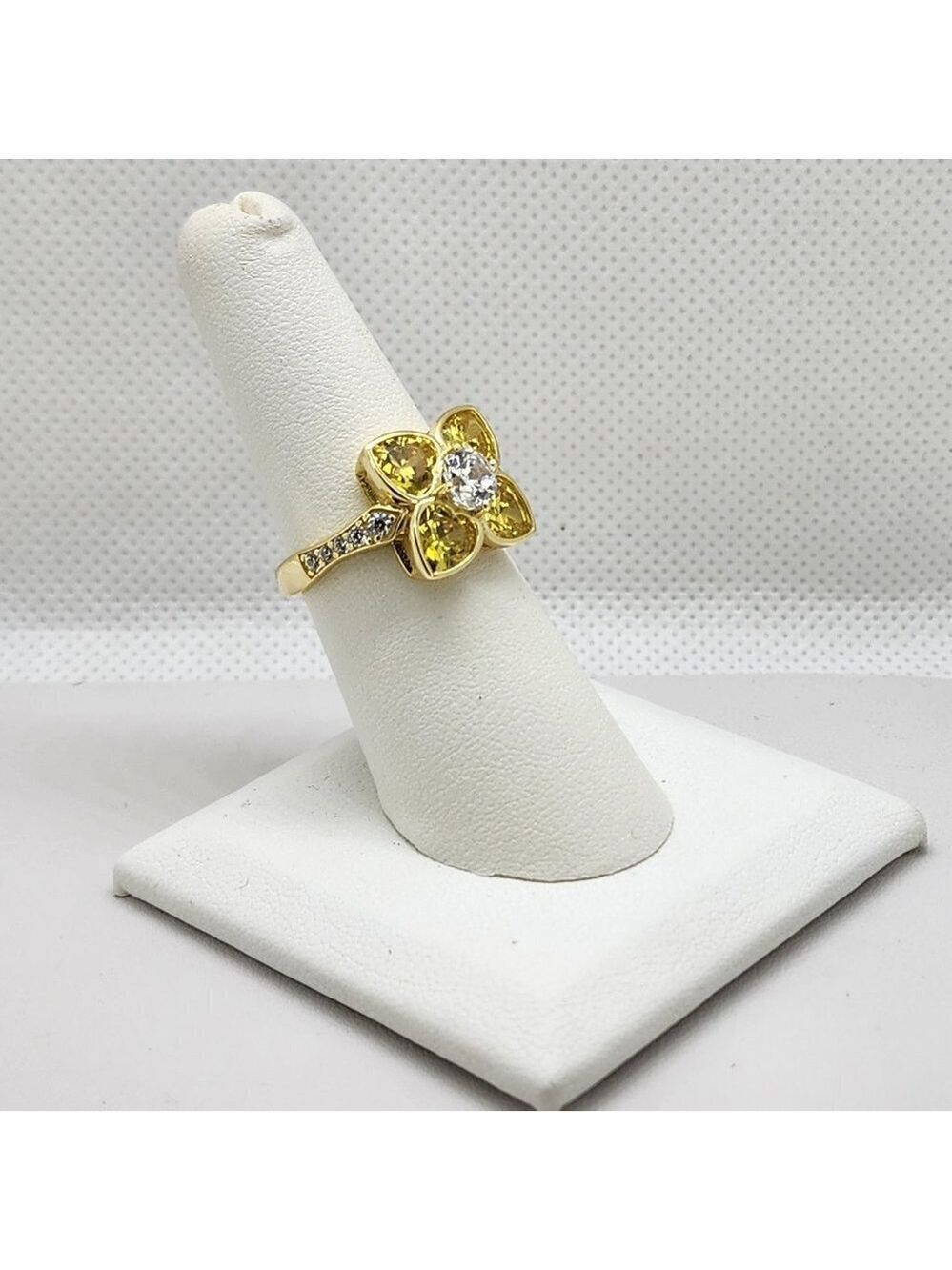 Brand New Sterling Silver 925 Yellow Flower Ring